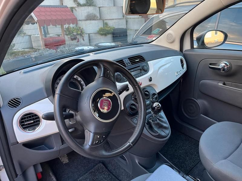 Gebraucht Fiat 500 70 PS (51 kW) 2011 Weiß Kleinwagen