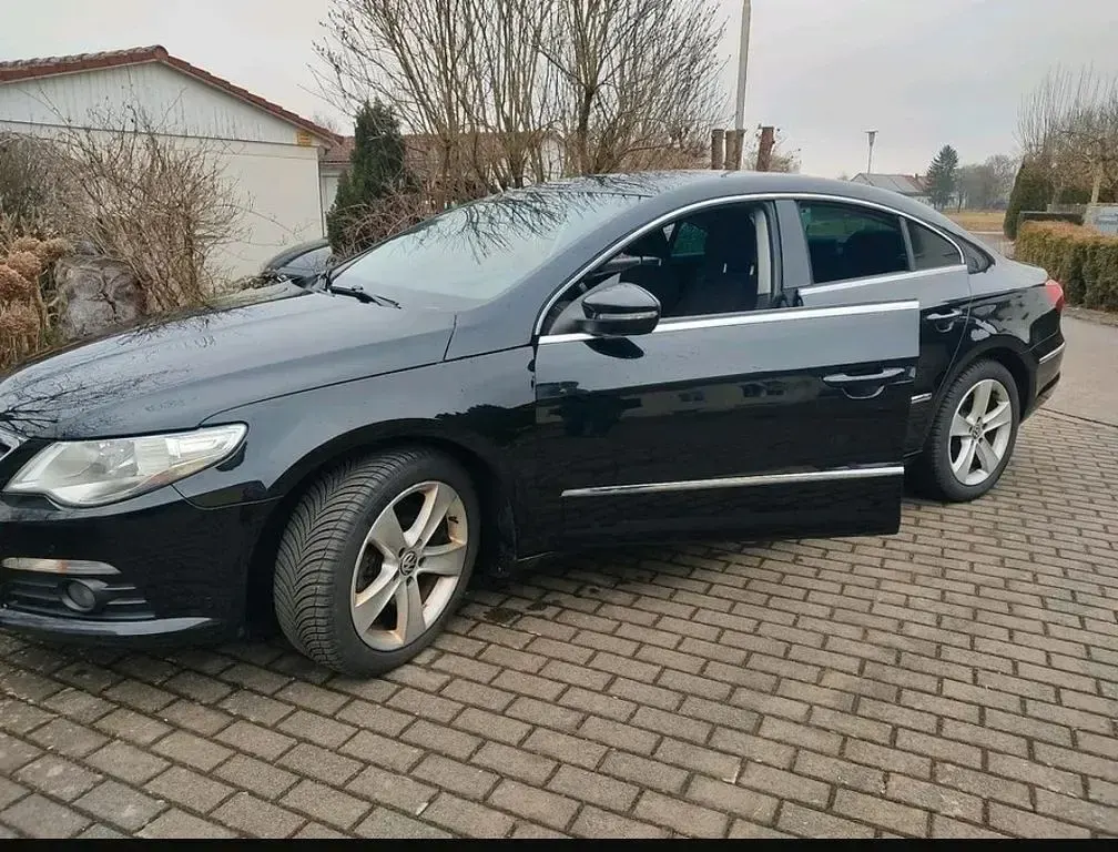 Gebraucht VW Passat 140 PS (102 kW) 2011 Schwarz Limousine