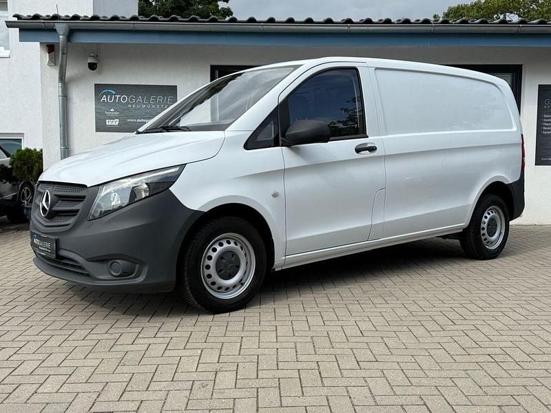 Weiß Gebraucht 2017 Mercedes Vito Van / Kleinbus | 11.490 € (Superpreis) - Bild 1/4