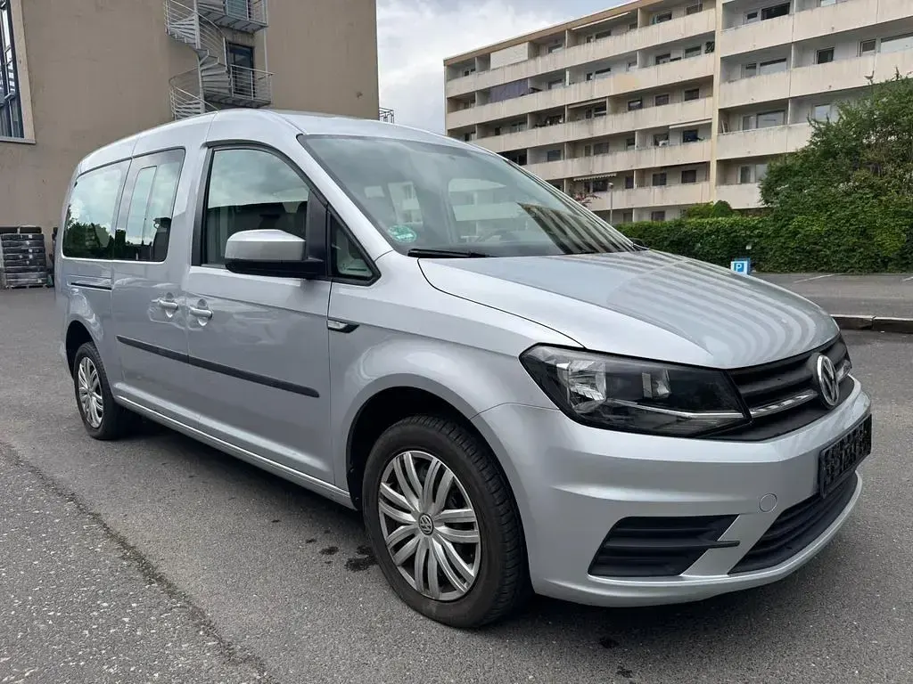 Gebraucht VW Caddy Trendline 102 PS (75 kW) 2016 Reflexsilber metallic Van / Kleinbus