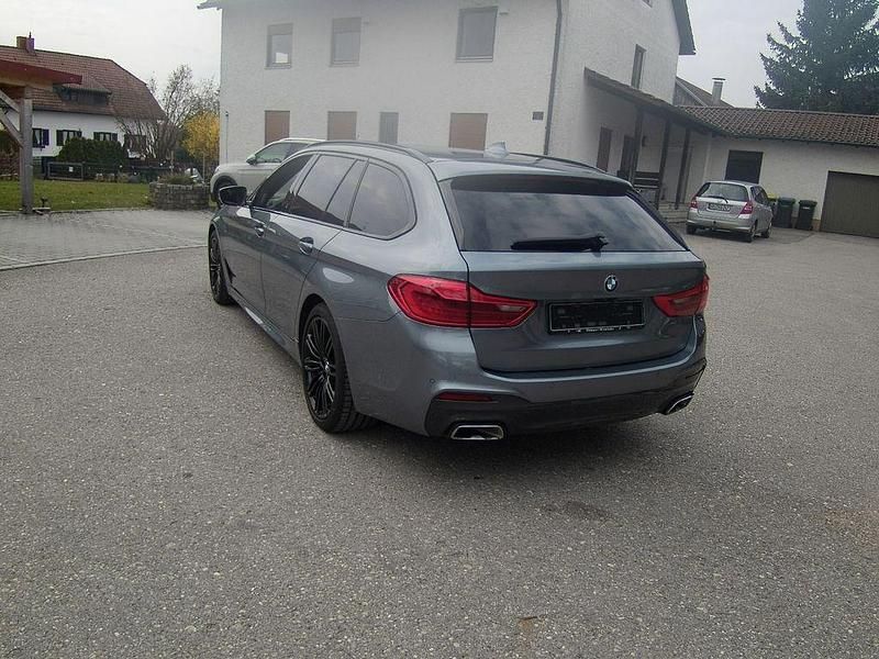Gebraucht BMW 540 M Sport 320 PS (235 kW) 2020 Grau Kombi