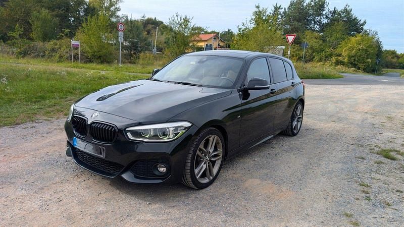 Schwarz Gebraucht 2015 BMW 120 M Sport Kleinwagen | 16.200 € (Fairer Preis) - Bild 1/4