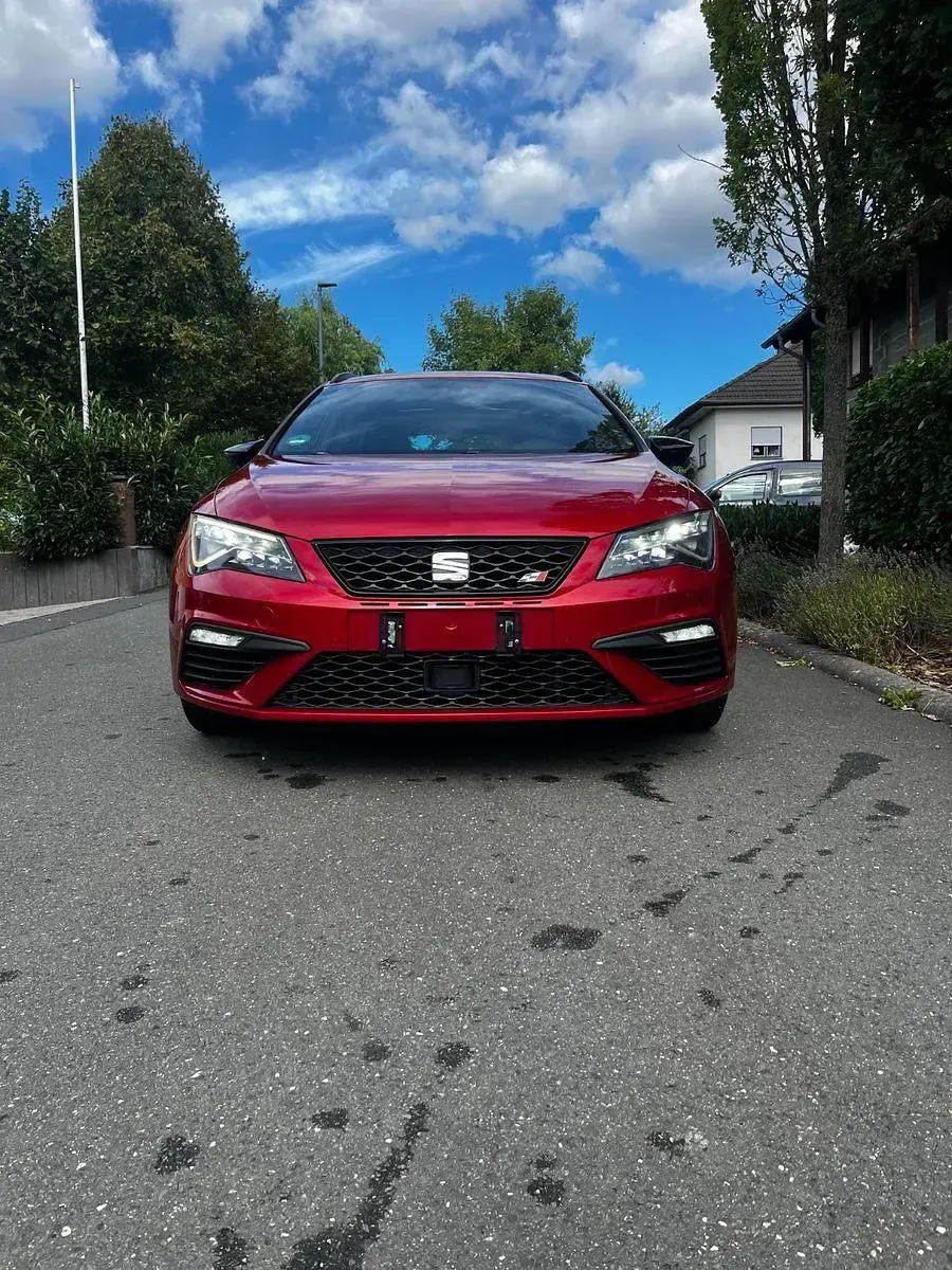 Gebraucht Seat Leon ST 4Drive 300 PS (220 kW) 2017 Rot Kombi