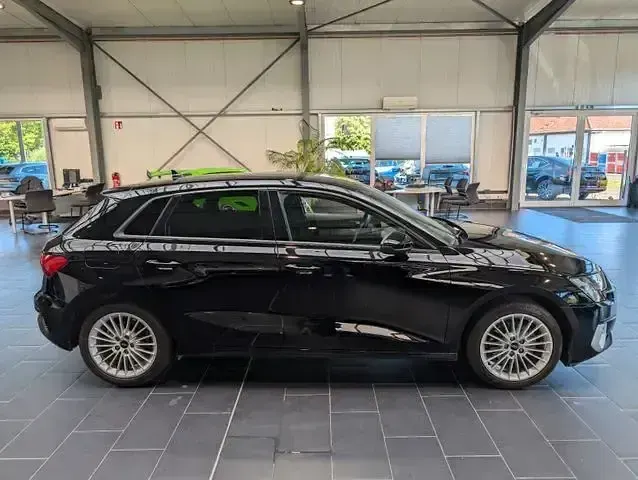 Gebraucht Audi A3 Advanced Plus 150 PS (110 kW) 2022 Schwarz Limousine