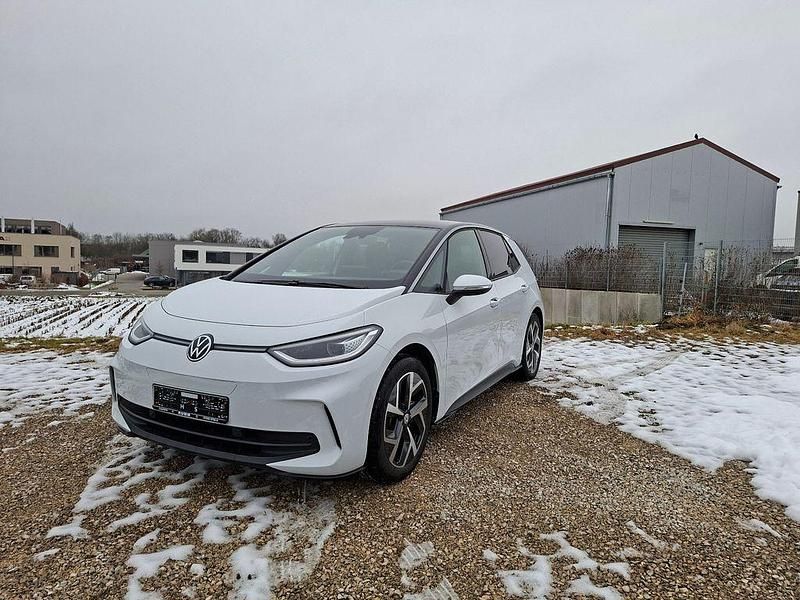 Gebraucht VW ID.3 Pro 150 kW (204 PS) 2024 Weiß Kleinwagen