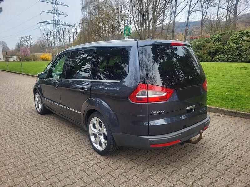 Gebraucht Ford Galaxy Titanium 163 PS (119 kW) 2010 Schwarz Van / Kleinbus