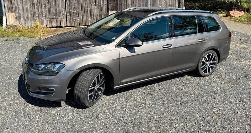 Grau Gebraucht 2016 VW Golf VII Highline Kombi | 14.999 € (Etwas zu teuer) - Bild 1/4