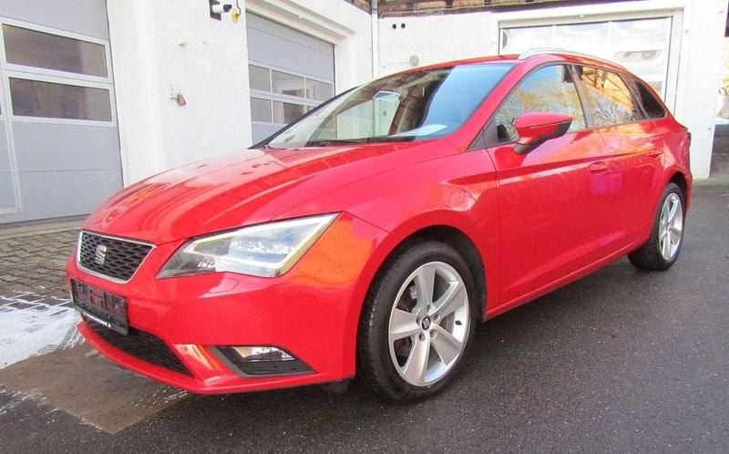 Gebraucht Seat Leon Style 150 PS (110 kW) 2016 Rot Limousine