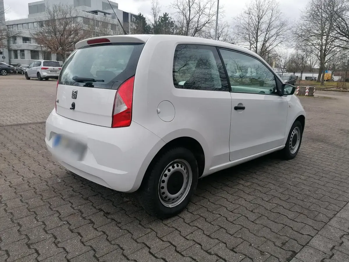 Używany Seat Mii 60 KM (44 kW) 2015 Biały Hatchback