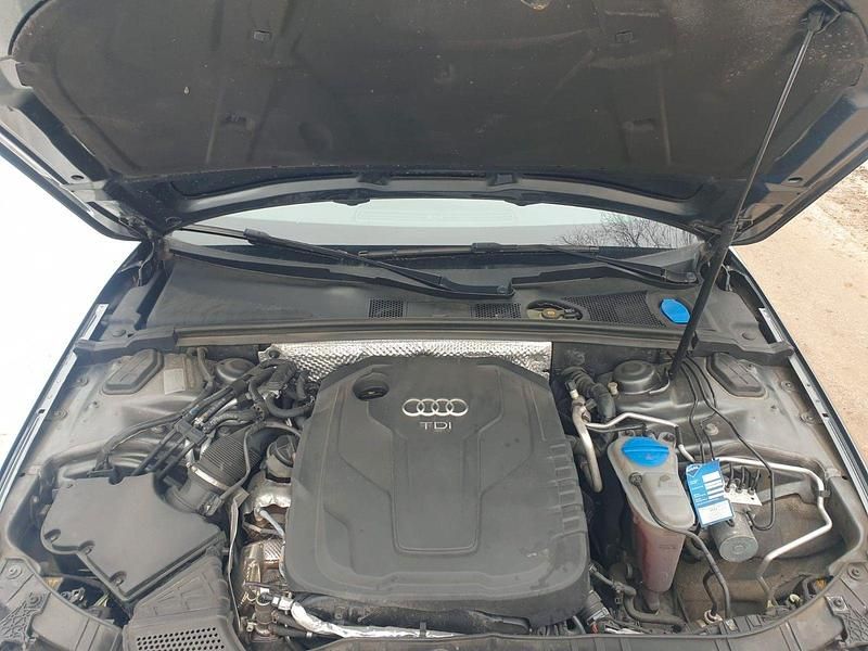 Gebraucht Audi A4 Sport 150 PS (110 kW) 2015 Grau Limousine