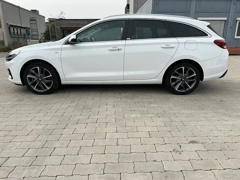 Gebraucht Hyundai i30 GO! 136 PS (100 kW) 2021 Weiß Kombi