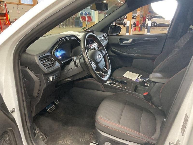 Gebraucht Ford Kuga ST-Line 152 PS (111 kW) 2022 Weiß SUV