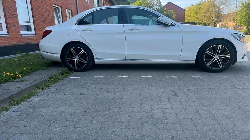 Gebraucht Mercedes C220 170 PS (125 kW) 2014 Weiß Limousine