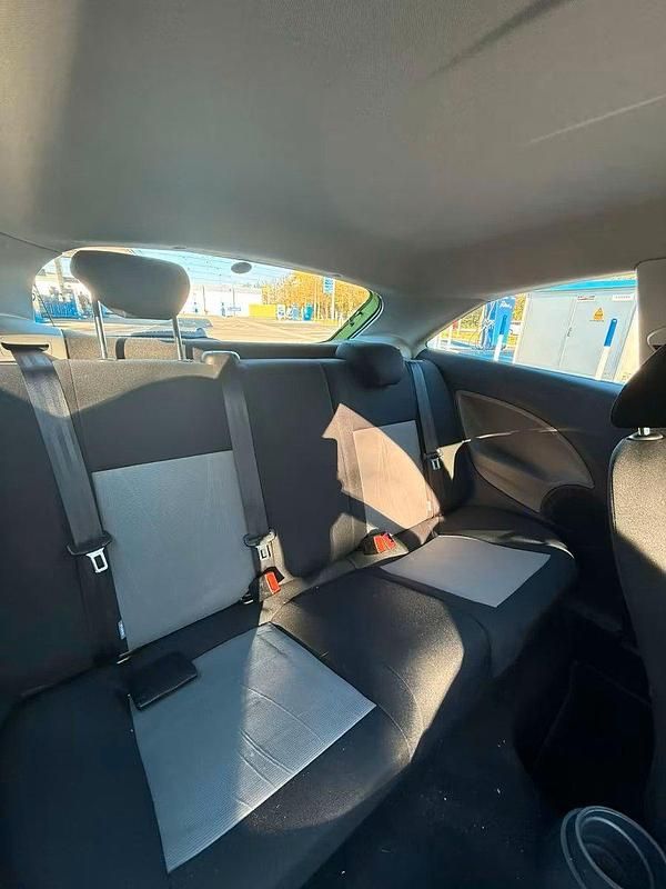 Gebraucht Seat Ibiza 69 PS (50 kW) 2014 Grün Kleinwagen