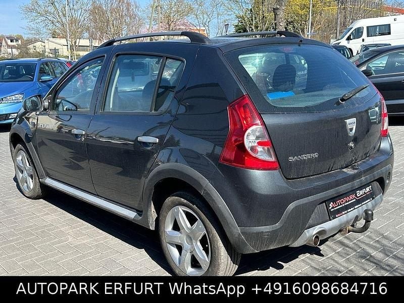 Gebraucht Dacia Sandero Stepway 84 PS (61 kW) 2012 Grau Limousine