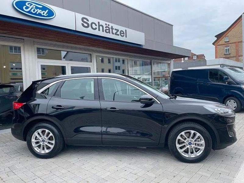 Gebraucht Ford Kuga Titanium 152 PS (111 kW) 2021 Schwarz SUV