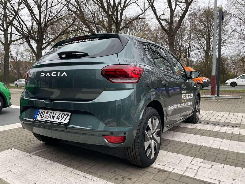 Gebraucht Dacia Sandero Expression 91 PS (66 kW) 2025 Zedergrün Kleinwagen