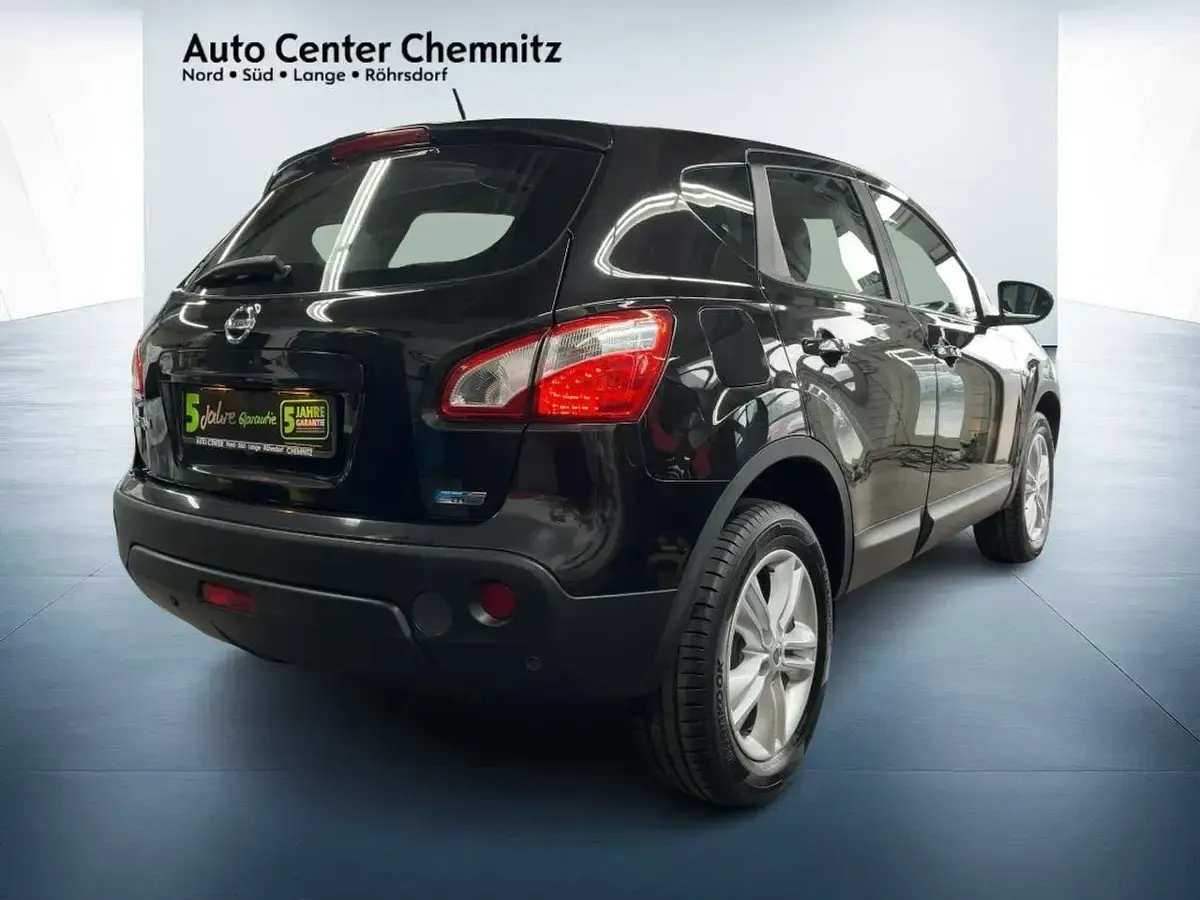Gebraucht Nissan Qashqai Acenta 131 PS (96 kW) 2013 Schwarz SUV