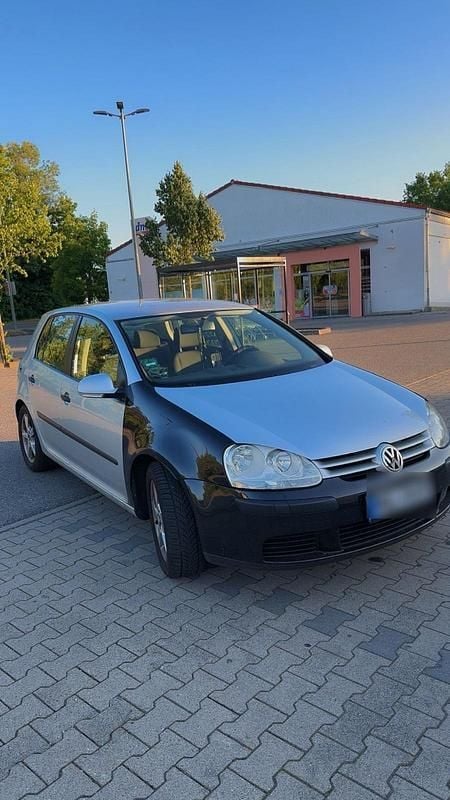 Grau Gebraucht 2006 VW Golf V Kombi | 1.250 € (Guter Preis) - Bild 1/4