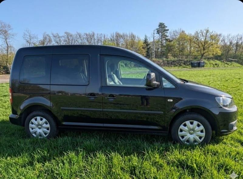 Gebraucht VW Caddy 102 PS (75 kW) 2011 Schwarz Van / Kleinbus