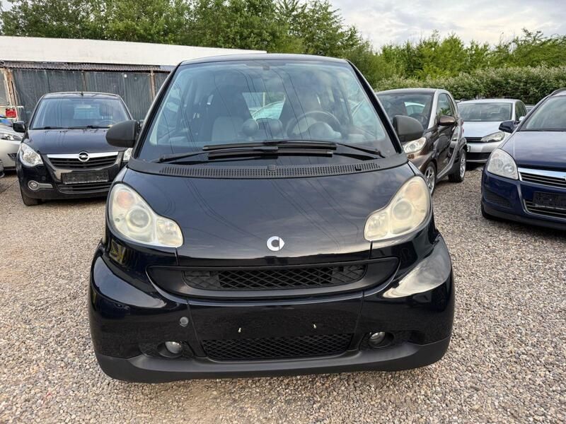 Schwarz Gebraucht 2007 Smart ForTwo Coupé Basis Coupé | 3.499 € (Fairer Preis) - Bild 1/4