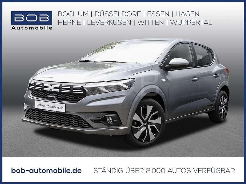 Dolomitgrau Gebraucht 2025 Dacia Sandero Expression Kleinwagen | 17.320 € (Fairer Preis) - Bild 1/3