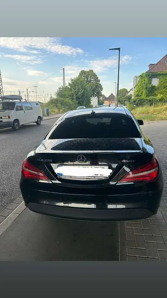 Gebraucht Mercedes CLA220 184 PS (135 kW) 2016 Schwarz Coupé