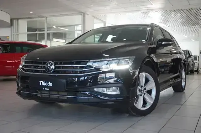Gebraucht VW Passat Business 200 PS (147 kW) 2021 Deep black perleffekt Kombi