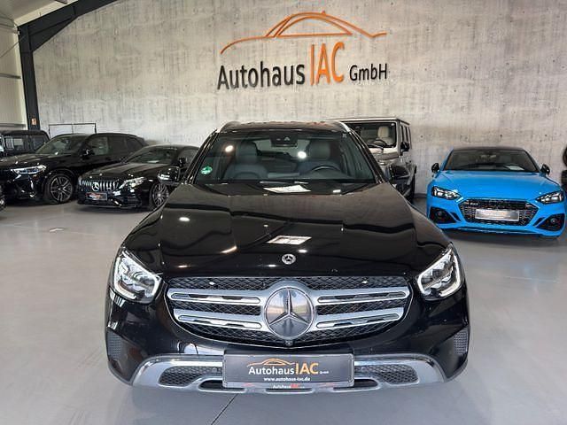 Gebraucht Mercedes 220 194 PS (142 kW) 2022 SUV