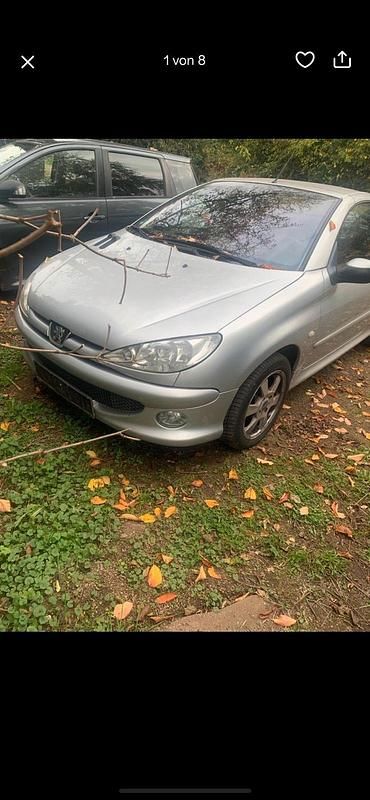 Silber Gebraucht 2004 Peugeot 206 Cabrio | 2.700 € (Teuer) - Bild 1/4
