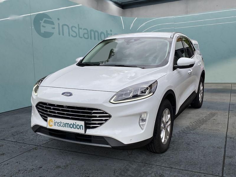 Gebraucht Ford Kuga Titanium 120 PS (88 kW) 2023 Weiß SUV