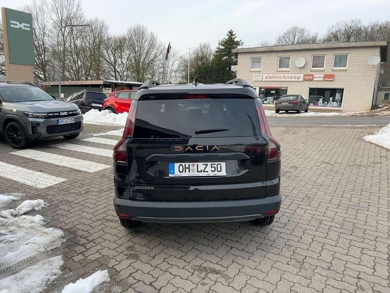 Neu Dacia Jogger Extreme 110 PS (80 kW) 2026 Perlmuttschwarz metallic Van / Kleinbus