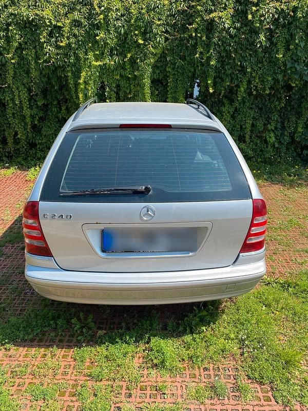 Silber Gebraucht 2004 Mercedes C240 Kombi | 3.500 € (Fairer Preis) - Bild 1/4