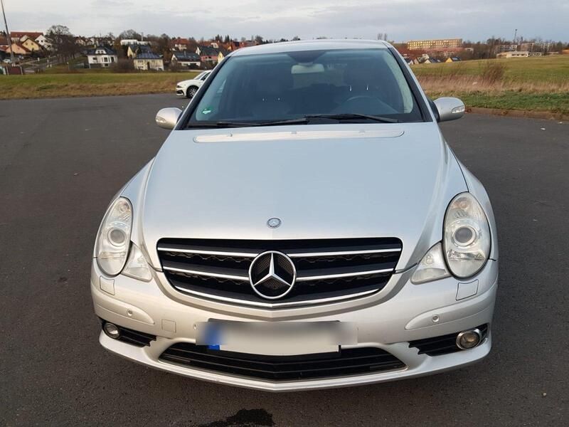 Silber Gebraucht 2010 Mercedes R320 Van / Kleinbus | 10.500 € - Bild 1/4