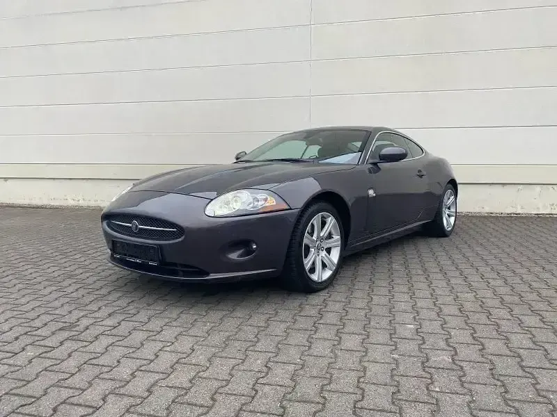 Gebraucht Jaguar XK 258 PS (189 kW) 2007 Pearl grey . Coupé
