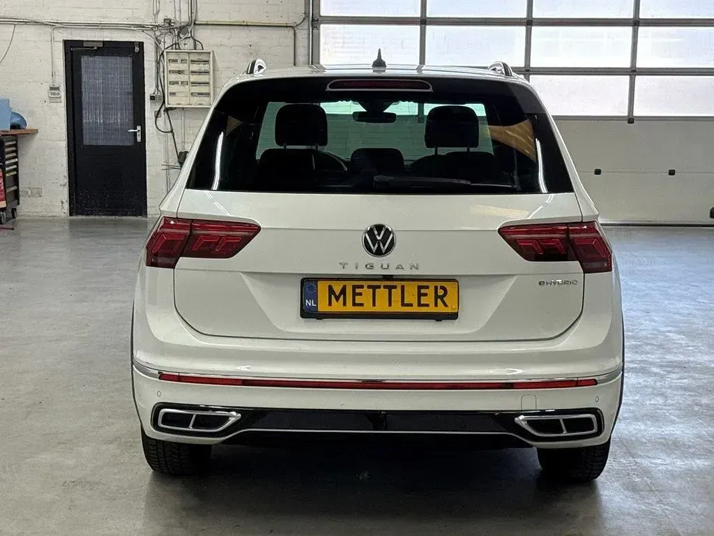 Gebraucht VW Tiguan R-line 245 PS (180 kW) 2021 Weiß SUV