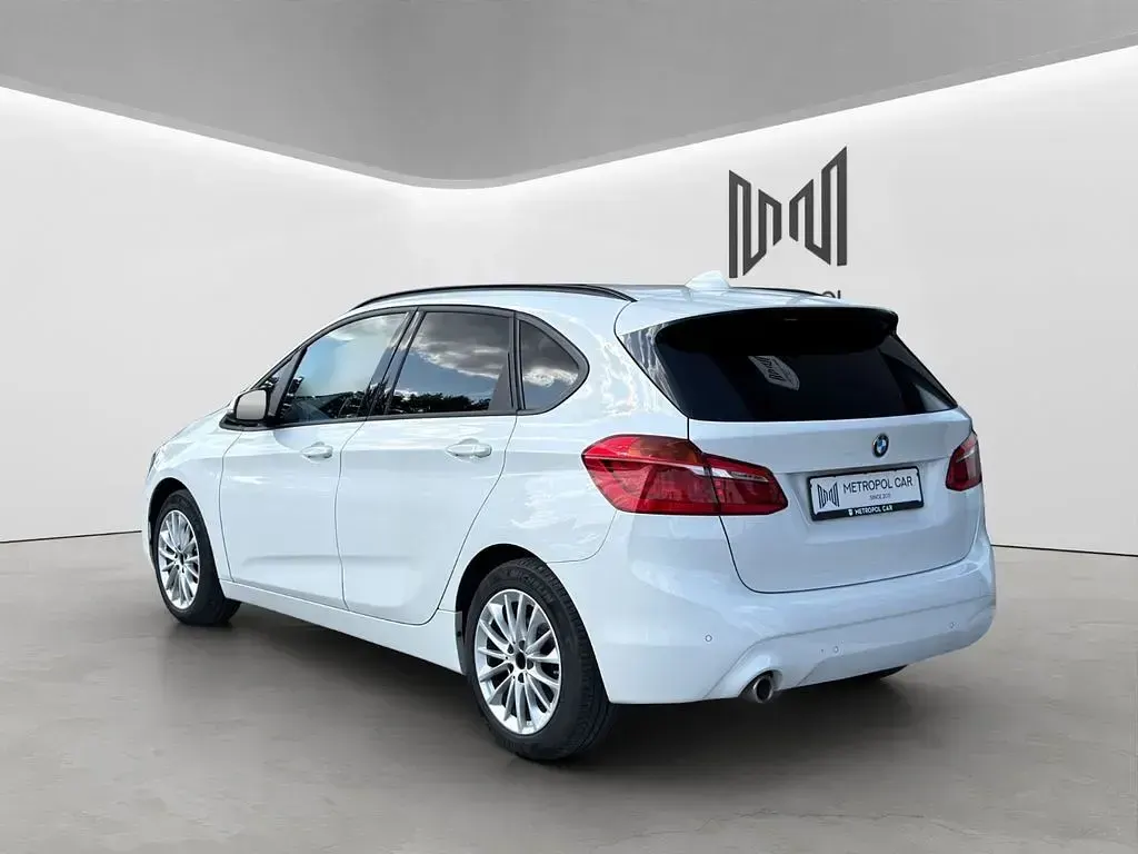 Gebraucht BMW 216 Active Tourer Sport Line 116 PS (85 kW) 2018 Weiß Van / Kleinbus