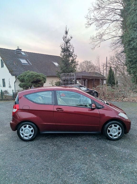 Gebraucht Mercedes A150 95 PS (69 kW) 2008 Rot Limousine