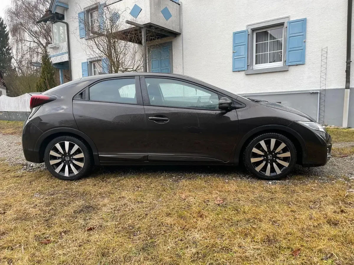 Gebraucht Honda Civic Elegance 99 PS (72 kW) 2015 Braun Limousine