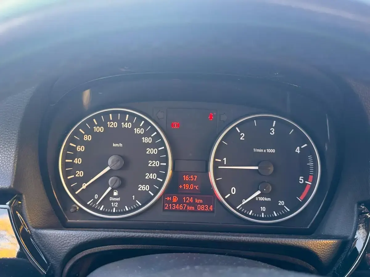 Gebraucht BMW 320 163 PS (119 kW) 2007 Grau Kombi