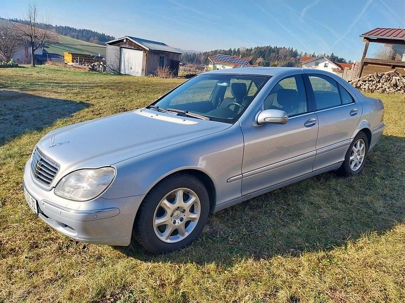 Blau Gebraucht 2000 Mercedes 320 Limousine | 7.000 € - Bild 1/4