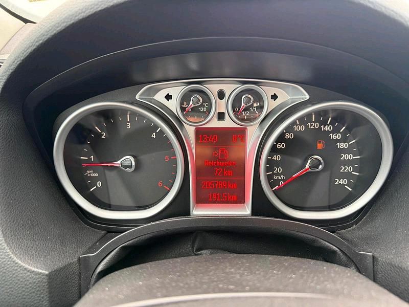 Schwarz Gebraucht 2012 Ford Kuga SUV | 8.000 € (Etwas zu teuer) - Bild 1/4