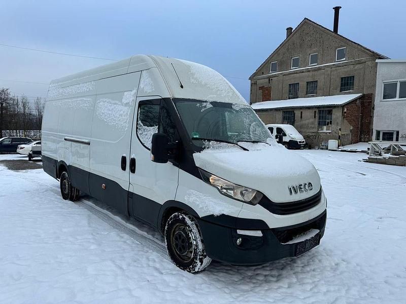 Weiß Gebraucht 2017 Iveco Daily Van / Kleinbus | 6.490 € - Bild 1/4