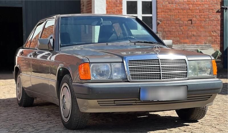 Gebraucht Mercedes 190 122 PS (89 kW) 1991 Limousine