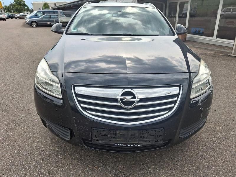 Gebraucht Opel Insignia Edition 110 PS (80 kW) 2010 Schwarz Kombi