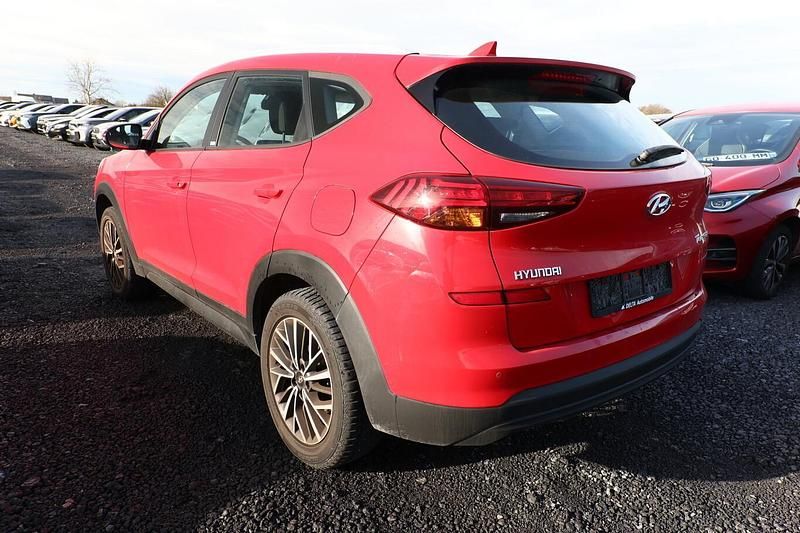 Gebraucht Hyundai Tucson Advantage 132 PS (97 kW) 2020 Rot SUV
