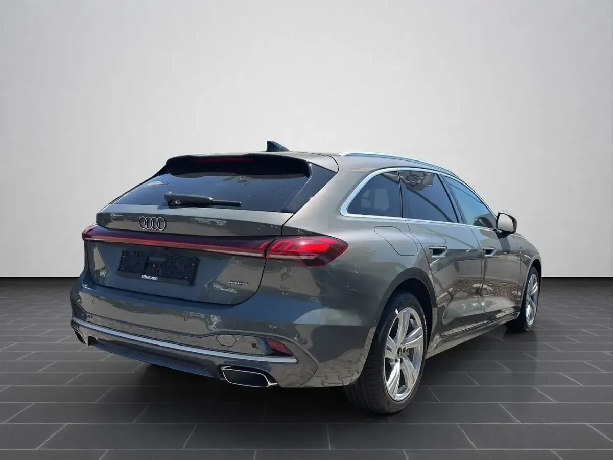 Neu Audi A5 Sport 299 PS (219 kW) 2026 Grau Kombi