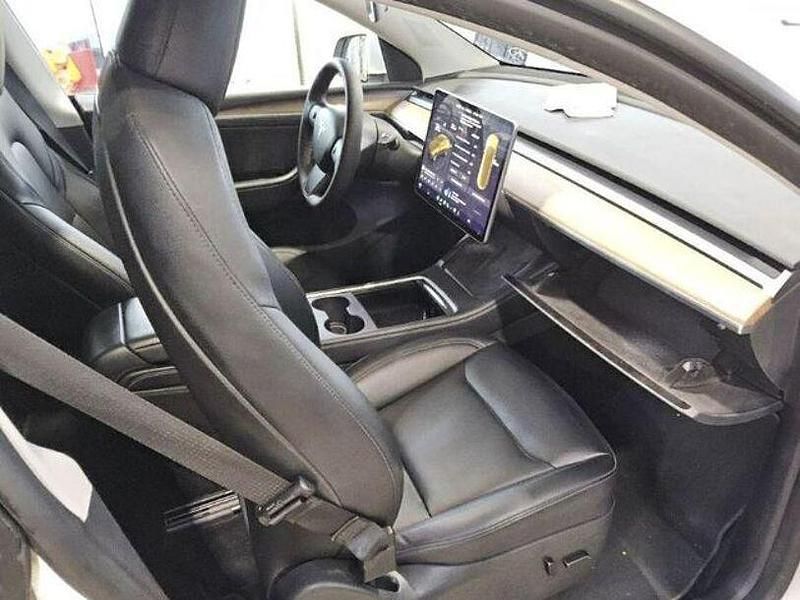 Gebraucht Tesla Model Y 378 kW (514 PS) 2023 Pearl white multicoat SUV