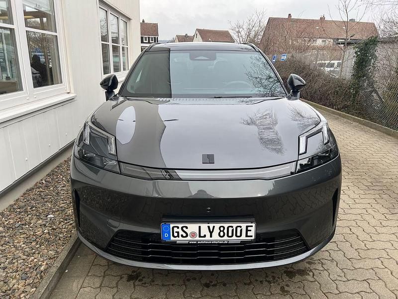 Neu Lynk & Co 08 349 PS (256 kW) 2026 Grau SUV