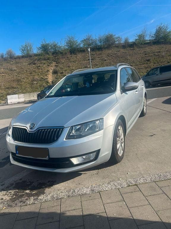 Gebraucht Skoda Octavia 110 PS (80 kW) 2015 Silber Kleinwagen